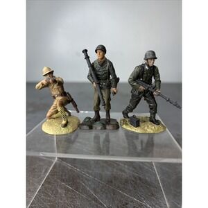 21st Century Toys 1:32 Soldiers Lot WWII Miniatures 3 Figures w/ Base Vtg Y2K